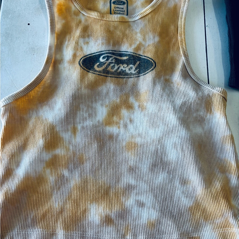 Bundle of women’s size XS/S tanks-7 total - Picture 4 of 16